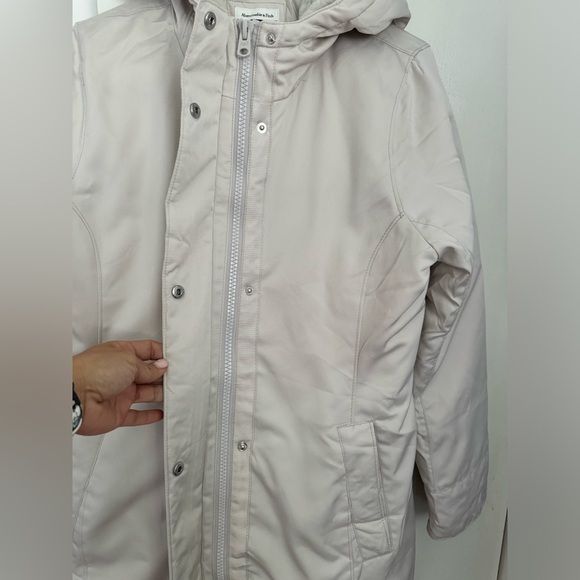 Abercrombie and Fitch ultra winter jacket with hoodie - Picture 3 of 4